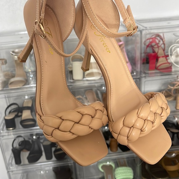 Shoes - ✨🤎𝑩𝒓𝒂𝒊𝒅𝒆𝒅 𝑯𝒆𝒆𝒍𝒔🤎✨